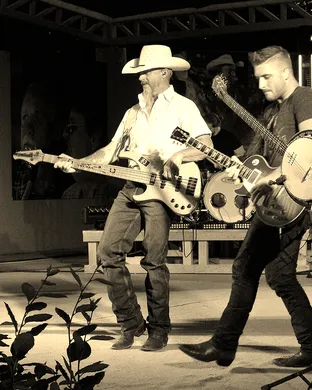 Casey Donahew Paso Robles